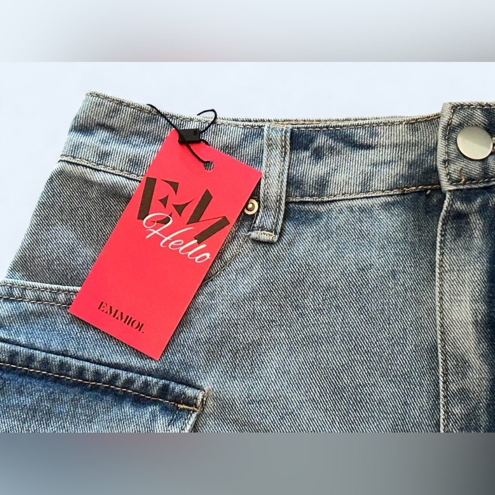 Denim Cargo Mini Skirt w/ Buckle Strap - NWT - Picture 2 of 3